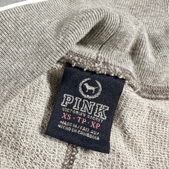 PINK Victoria’s Secret Heathered Gray Terry Cotton Long Sleeve Curved Cardigan - Picture 2 of 14